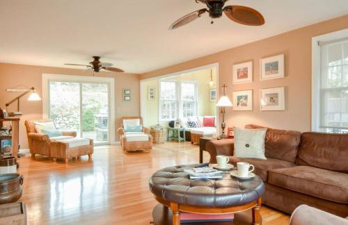 Spacious w Large Outdoor Area Fire Pit - Foto 11