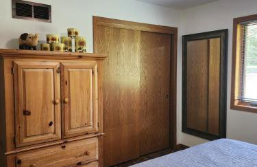 Whispering Woods Estate - Relax, Recharge, Connect - 12 wooded acres, 3 Bedrooms, 3 Baths, sleeps 10 - Foto 14