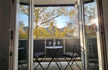 Modern Homes - Voll ausgestatte Wohnung - Balkon - Hotelbetten - 4K TV - WLAN - Foto 3