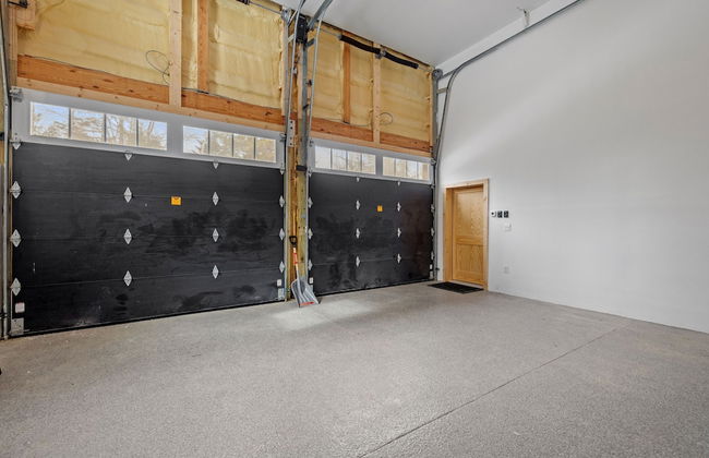 Ski Cabin w Hot Tub Gas Fireplace Near Cranmore - Photo 40