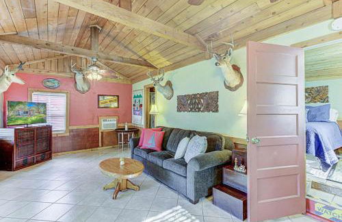 Charming Lakeview Cottage with Lake Access - Foto 13