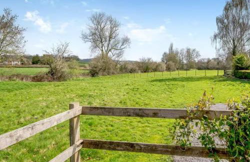 The Burcott Inn Cottages - Photo 11