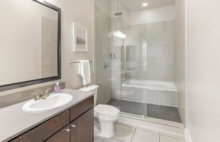 Landing Stylish 1BD Yoga Studio Gym - Photo 40