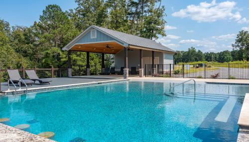 Mallard Pointe Unit 200- Luxury Condo- Conveniently Located! - Foto 2