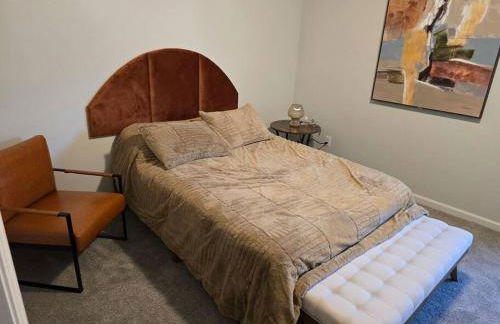 Spacious Modern Retreat Near Downtown - Photo 2