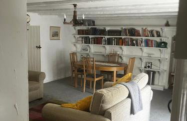 Watchmaker Cottage - Photo 14