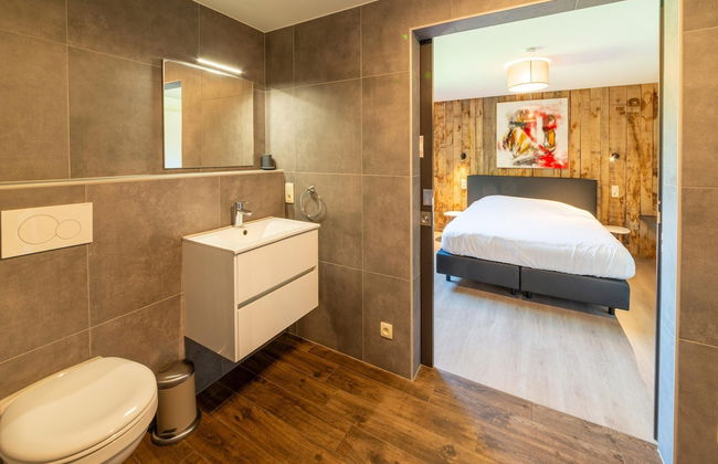 Lush Chalet Near Lake of Butgenbach - Photo 21