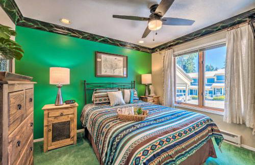 Eclectic Home with Deck 4 Miles to Ski Cloudcroft! - Foto 17