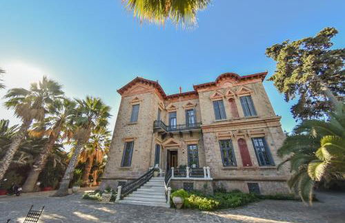 Loriet Hotel - Photo 40