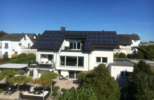 Villa Kaja by Maggie mit Pool, Kamin und traumhaftem Blick auf den Möhnesee - Foto 25