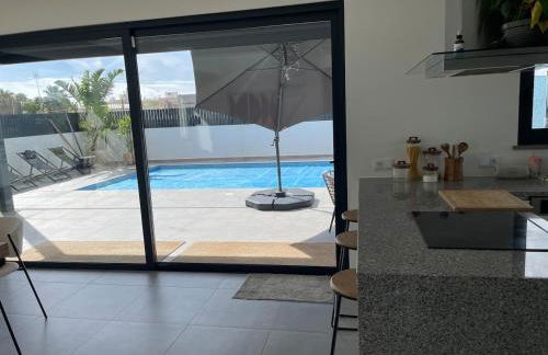 Villa R&M with Pool and Jacuzzi - Photo 42