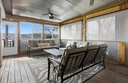 Lakefront Home w/ Private Dock, Slip, Kayaks & Paddleboards at the 7mm - Foto 13