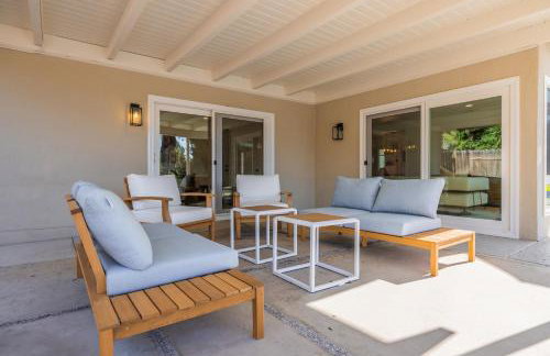 #Marbella Lane - Cozy Modern Home with Relaxing Design & Pool - Foto 59