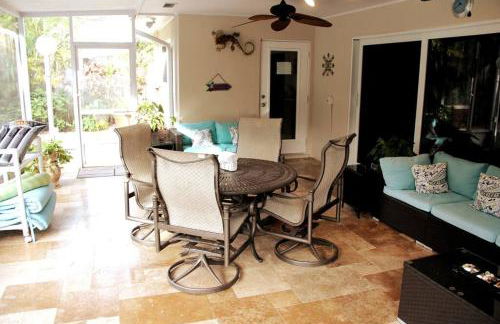 Deerfield Beach heated pool house - Photo 18