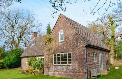 Brookside Cottage - Photo 1