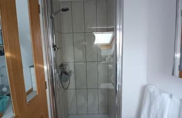 Entire modern cottage close to beach - Pet friendly - Photo 9