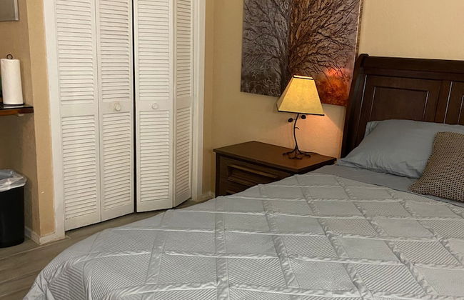 Treehouse Apartment Rentals - Foto 4