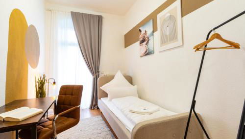 StadtNatur Apartment am Küchwald - 2 SZ mit Balkon, WASCHMASCHINE, Streaming-TV, Badewanne, Arbeitsplatz - Foto 3