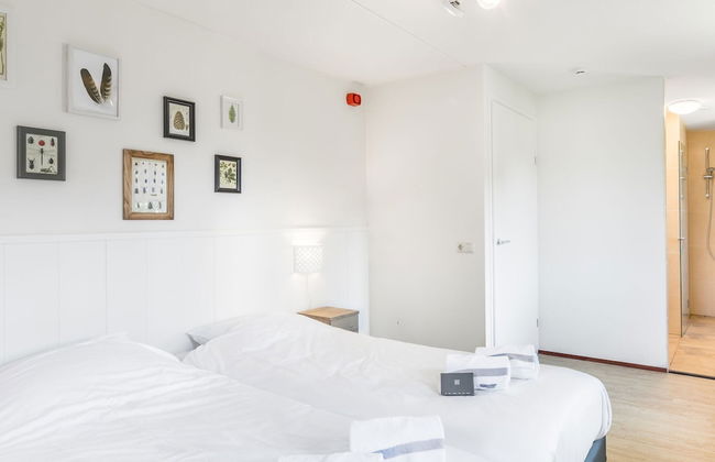 Luxurious Villa in Weert for 24 Persons - Photo 2