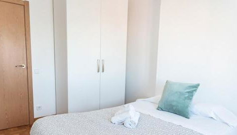 Adaptado y cómodo apartamento en Iturrama - Foto 5