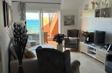 Ático con Vistas al Mar y con Piscina frente a Castillo Sohail - Foto 14