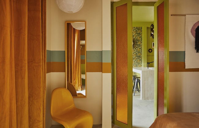 MOOD HAUS by DW - 70's Retro Stays - Photo 11