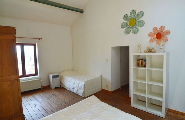 Modern Farmhouse in Chassepierre With Terrace - Photo 3