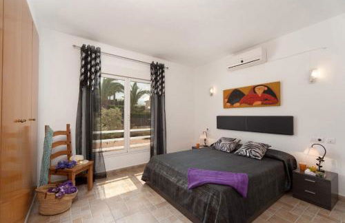 Villa Fresno by Villa Plus - Photo 13