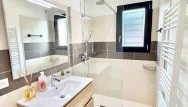 Studio Cosy - CLIM & Parking & WIFI - Foto 4, Shower