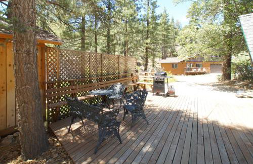 Owl Cabin - Sierra style cabin located on a quiet road in Fawnskin and backs up to National Forest! - Foto 31