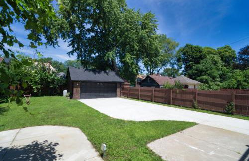 Historic Home, Chic Living Near Motown & Midtown - Photo 38