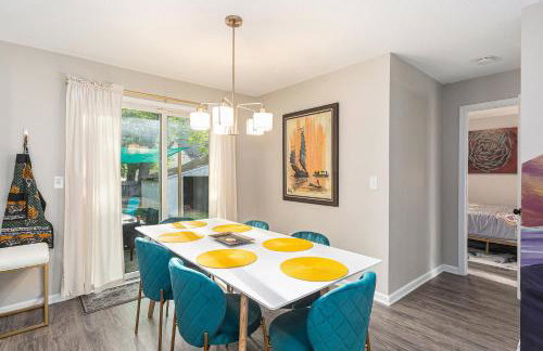 ATLAS - Whole House - 5BR 2BA - Hot Tub - Game Rooms - Theater - Fenced Backyard - Foto 17