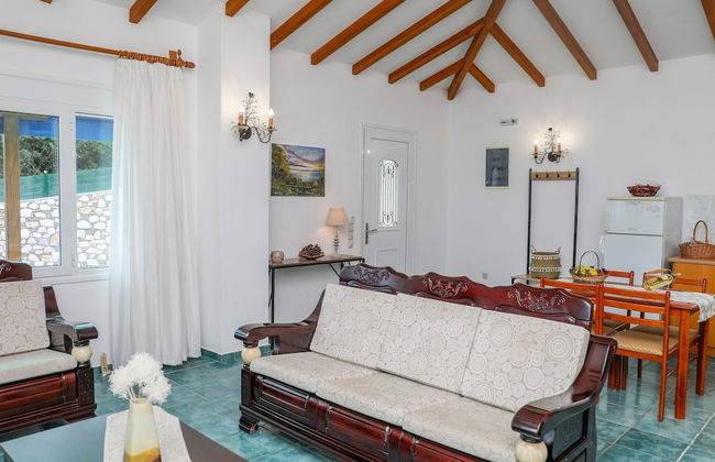 Villa Mitzelos - Photo 15