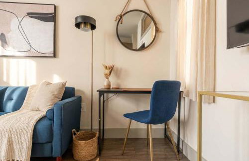 Modern 1BR Chic Retreat Pool Gym Parking - Foto 5