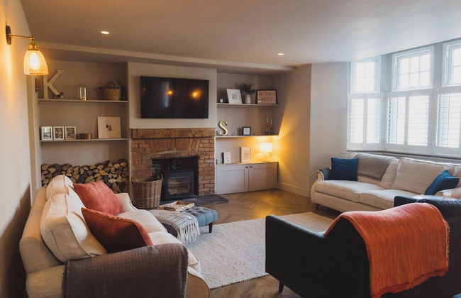 Luxury House Sleeps 14 With Secret Bar Near Bath - Photo 14