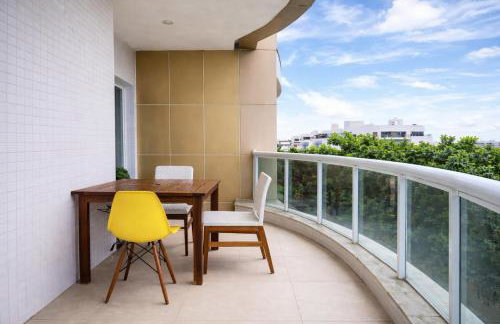 Cobertura Duplex na Quadra da Praia do Forte com Piscina Privativa e 2 Vagas - Foto 17