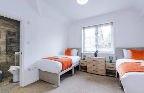 Modern 3 Bedroom House Perfect for Short and Long Stays - Foto 63