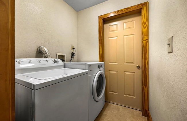 Poplar Point Condo Unit 12A - Two Bedroom Condo - Foto 32