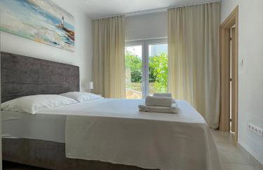 Apartment Tina, Modern, Private SeaView Outdoor Terrace, BBQ, close to beach, 2 bedrooms - Photo 3