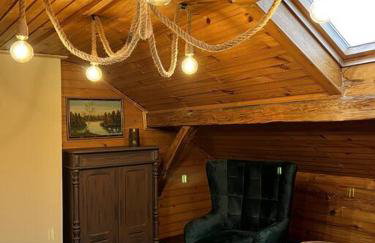 Drewniana chata nad stawem - Foto 29