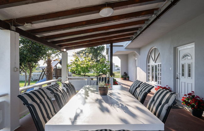 House Rose With Garden and Pool - Foto 29