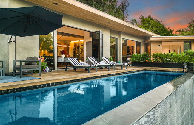 Beverly Glen Hillside Haven - Photo 26