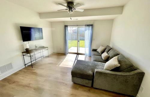 Papillion Family Home with Garage - Foto 22