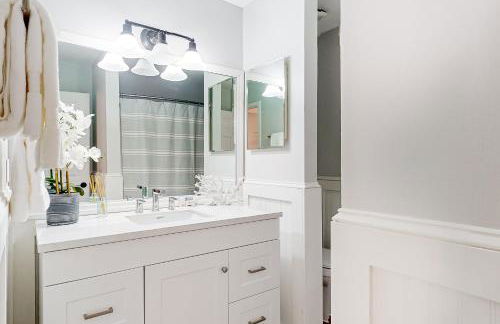 Sandpiper Cottage - 30 Day Rental - Photo 13