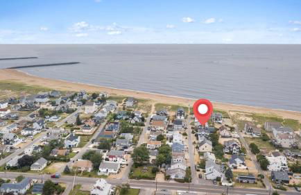Seaside Serenity Steps to Beach Deck & Porch - Foto 4