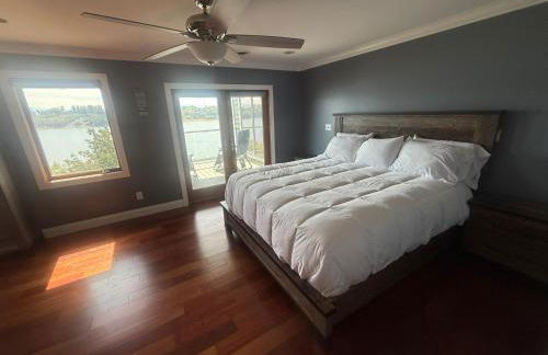 The Overlook on Douglas Lake -Waterfront Luxury - Photo 24