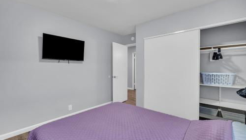 Sunny Simi Valley Valley 4BR 3BR LTR Modern Home Dedicated Work Place High Speed internet - Foto 2