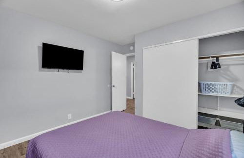 Sunny Simi Valley Valley 4BR 3BR LTR Modern Home Dedicated Work Place High Speed internet - Foto 2