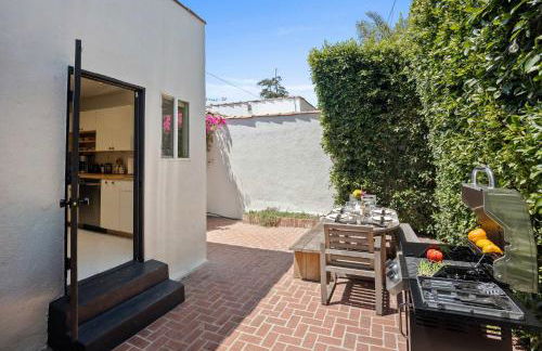 New Listing Midcity West Villa by Colby & Conrad - Foto 24