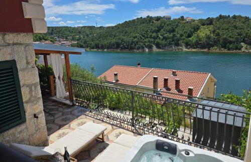 Apartments Mali Dvor Novigrad - Photo 8